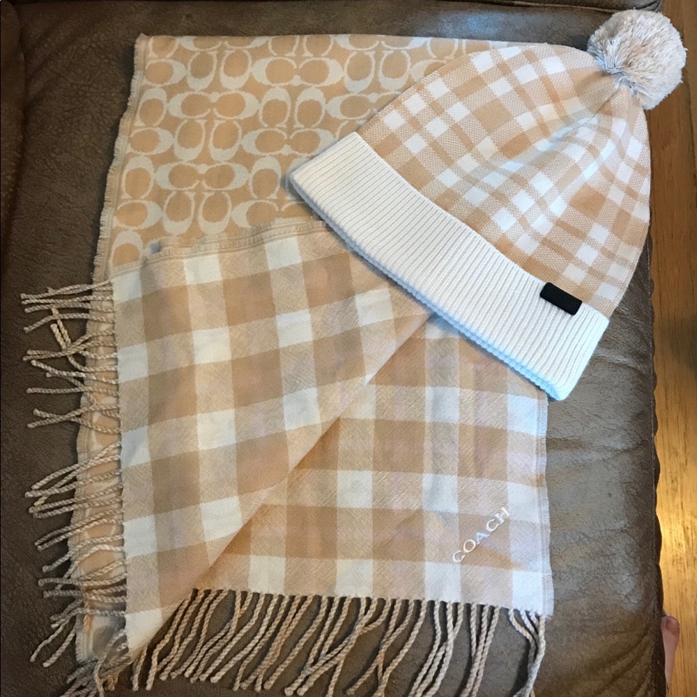 Coach hat and scarf set